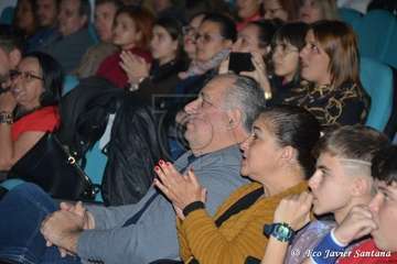 Presentación con éxito de la murga teldense Las Golisnionas (Foto Francisco Javier Santana)